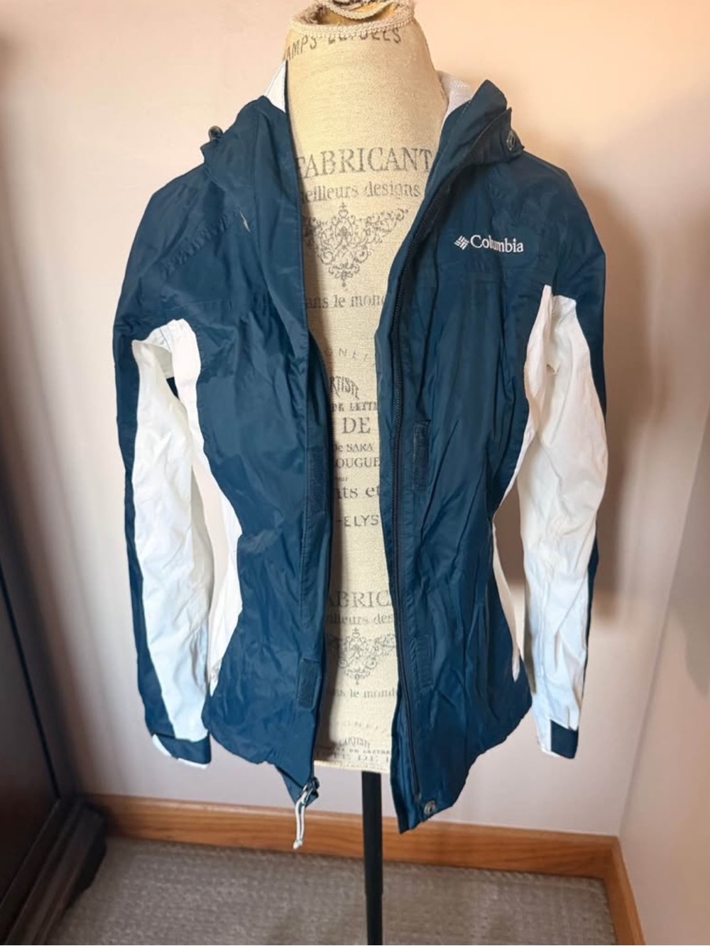 Columbia Rain jacket